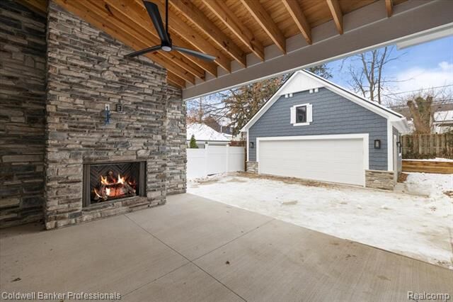 Property Photo:  935 Simpson Street  MI 48170 