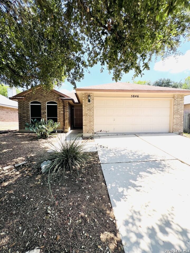 Property Photo:  5846 Larkmeadow Dr  TX 78233 