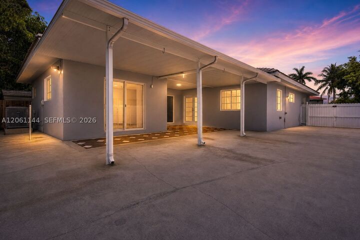 Property Photo: 14720 SW 141st Ter FL 33196