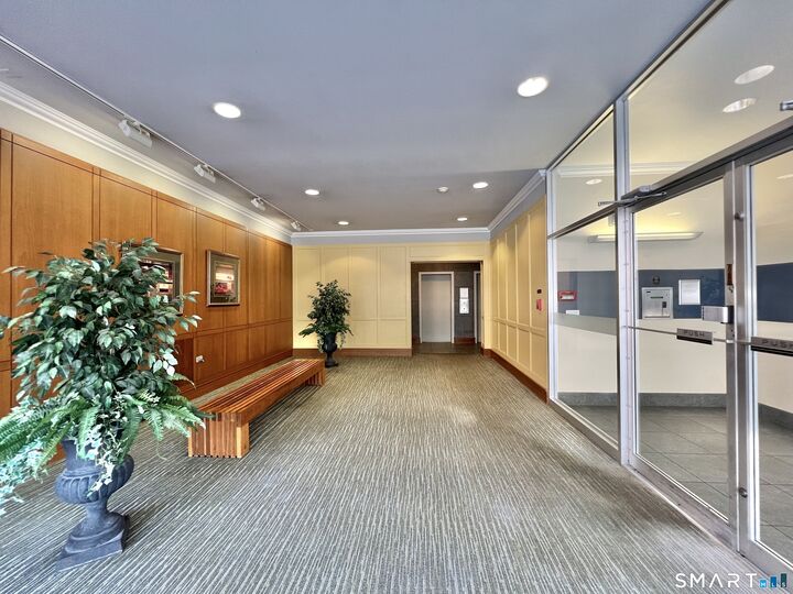 Property Photo: 140 Grove Street 5J CT 06901