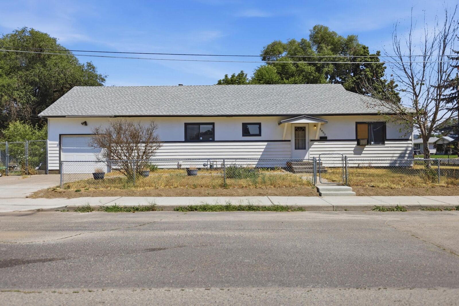 Property Photo: 2803 E Central Ave WA 99208