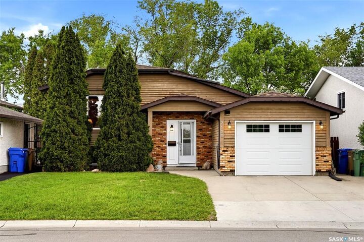7122 Lawrence Drive — photo 1