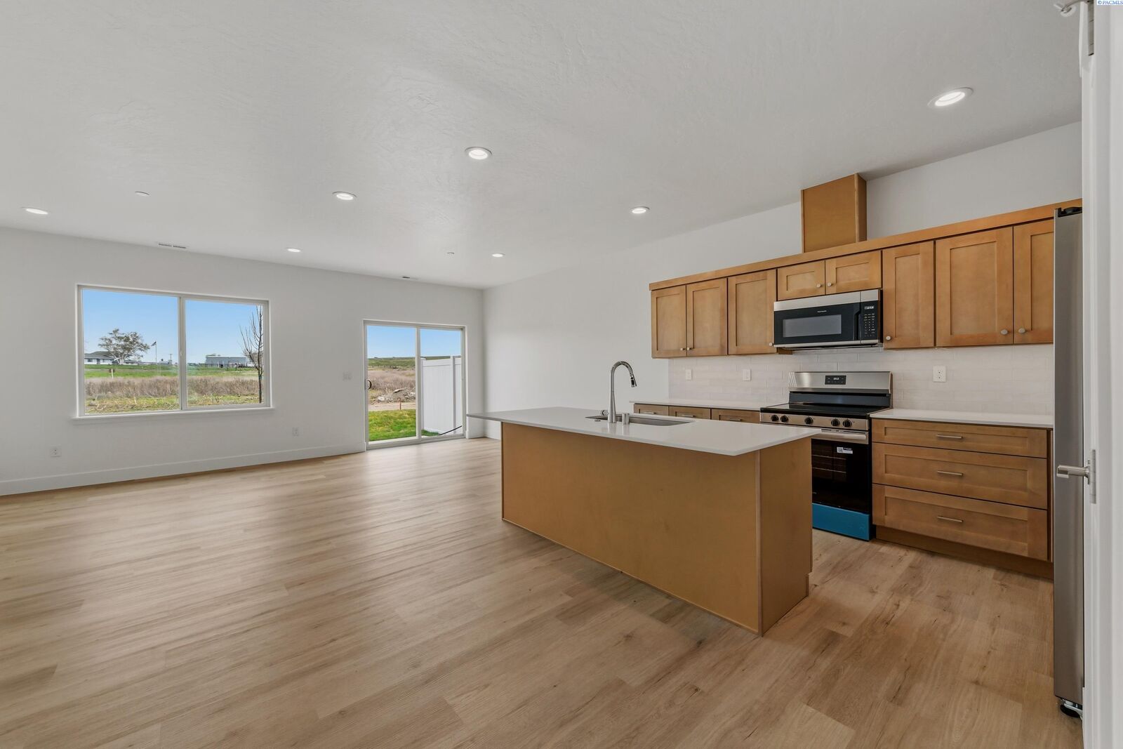 Property Photo:  4505 Road 114  WA 99301 