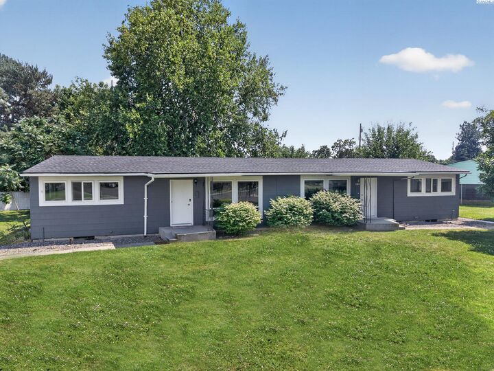 Property Photo: 1016 #A Cedar St WA 99354
