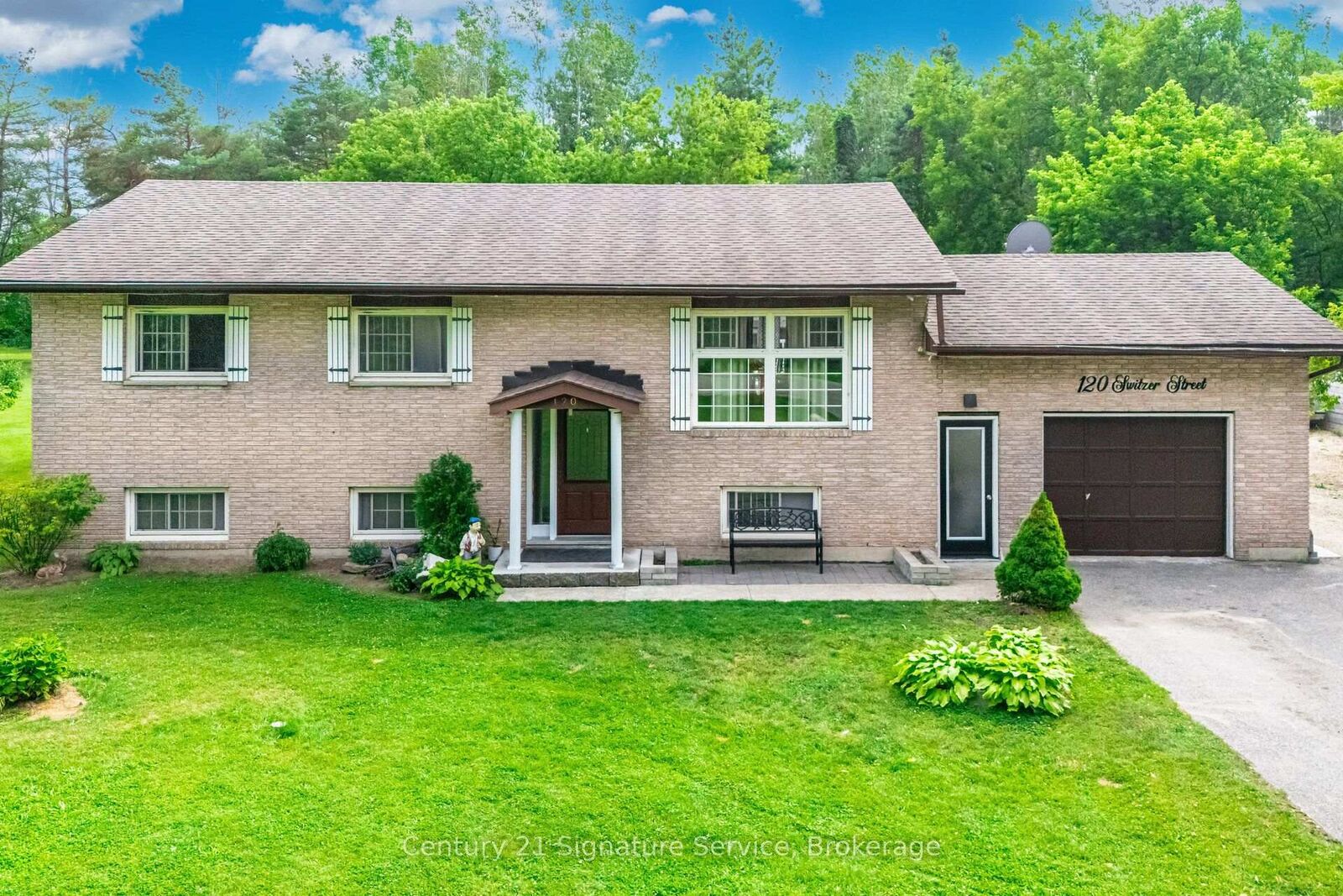 Property Photo: 120 Switzer Street ON L0M 1N0