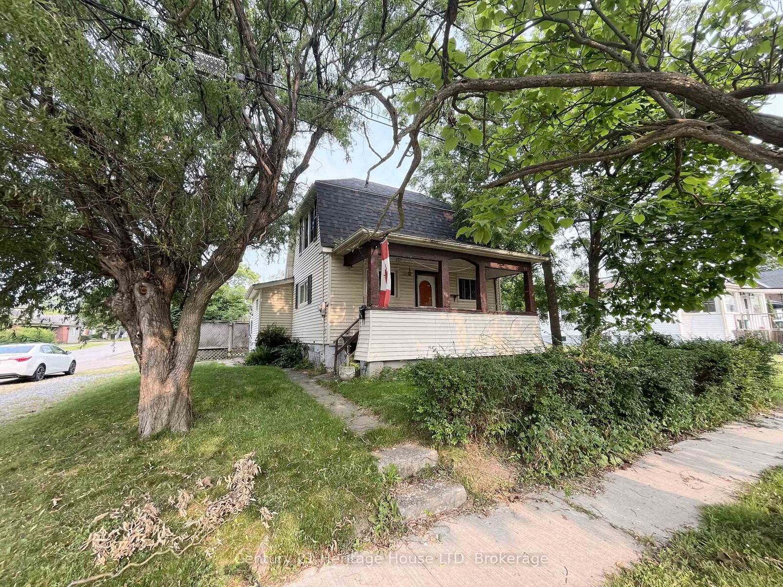 Property Photo:  119 Pilkington Street  ON L2V 1B5 