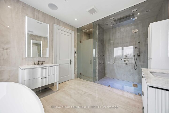 Property Photo: 76 Cedar Ridge Road ON L4A 2H6