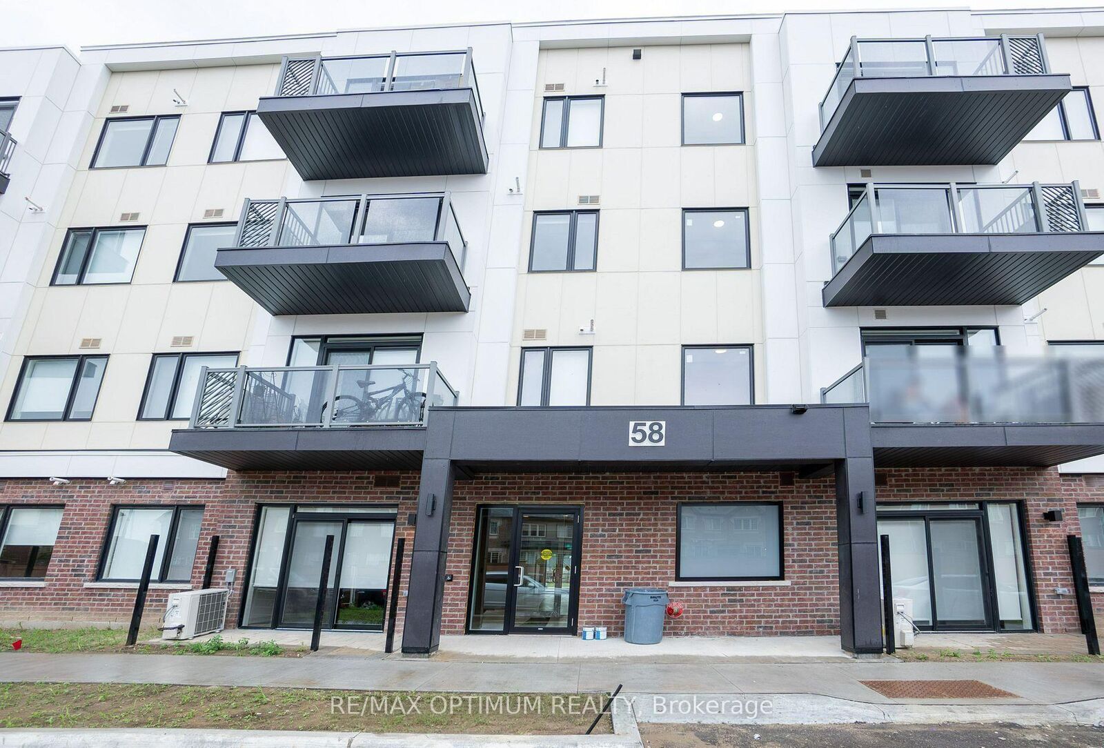Photo de la propriété: 58 Sky Harbour Drive 405 ON L6Y 6J1