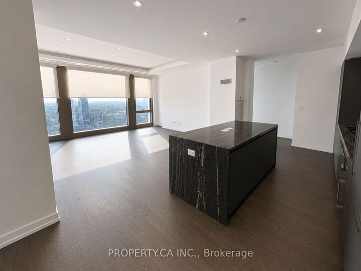 Property Photo: 1315 Bay Street 2002 ON M5R 0E4