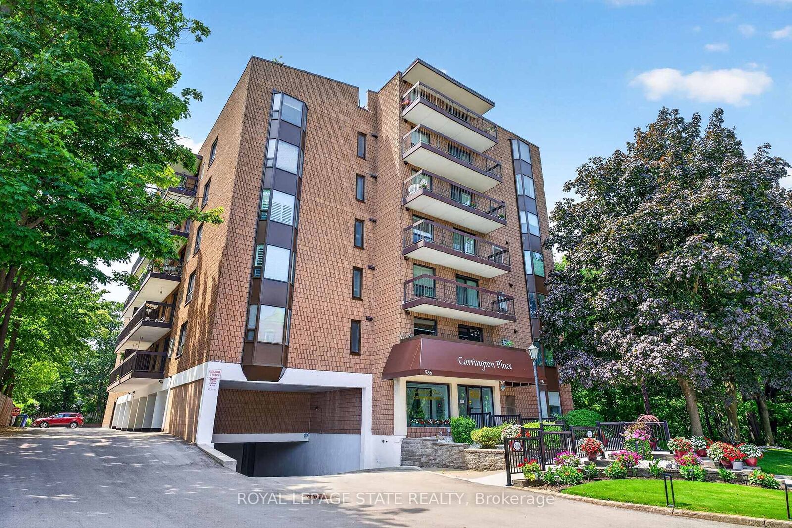 Property Photo:  966 Queenston Road 203  ON L8G 1B7 