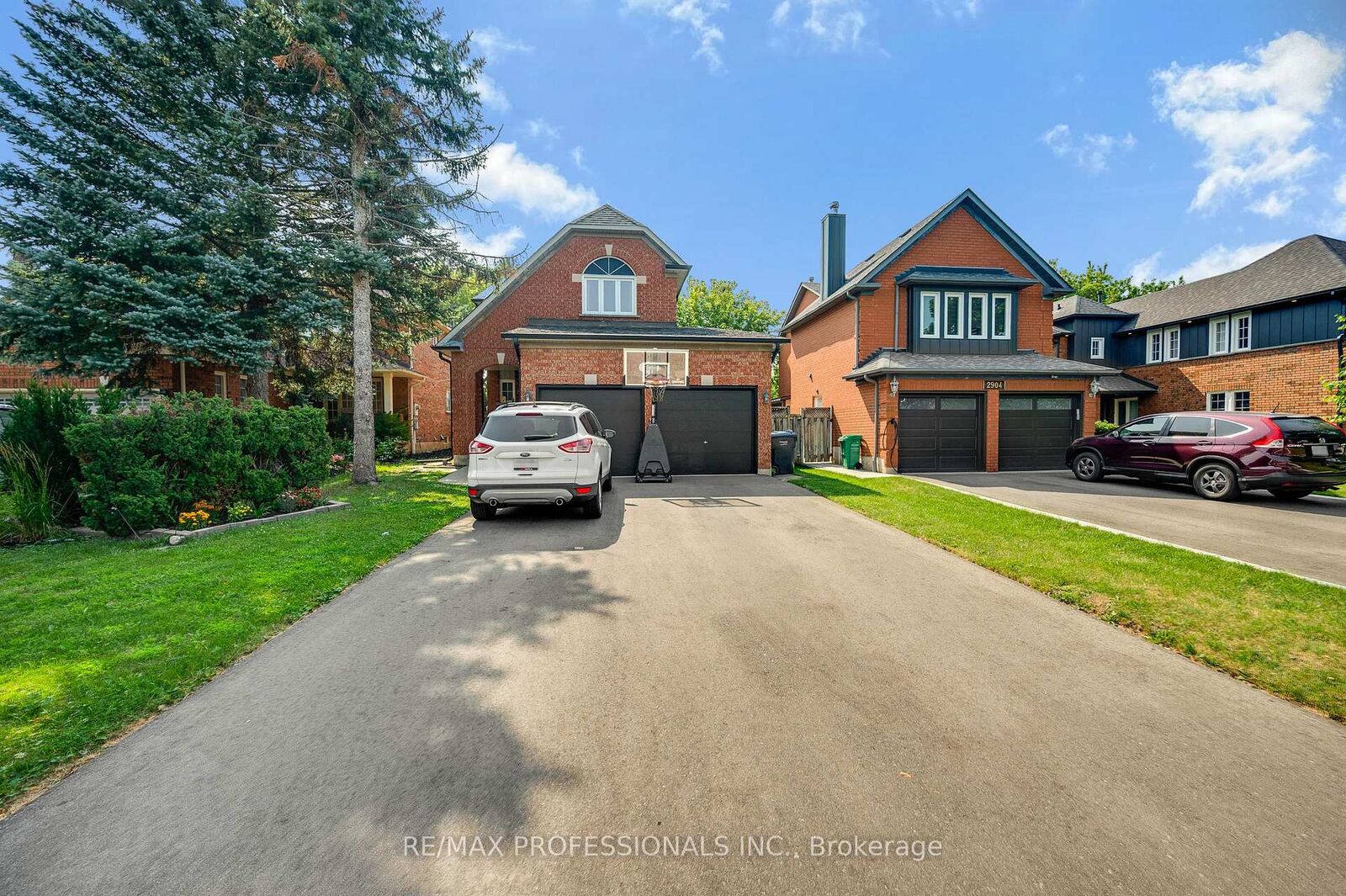 Property Photo:  2900 Tradewind Drive Bsmt  ON L5N 6L2 