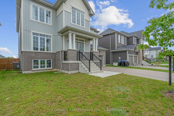 Property Photo:  203 Roy Drive  ON L0M 1S0 