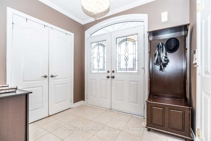 Property Photo:  66 Woodcock Avenue Main &Amp Upper  ON L1T 4L7 