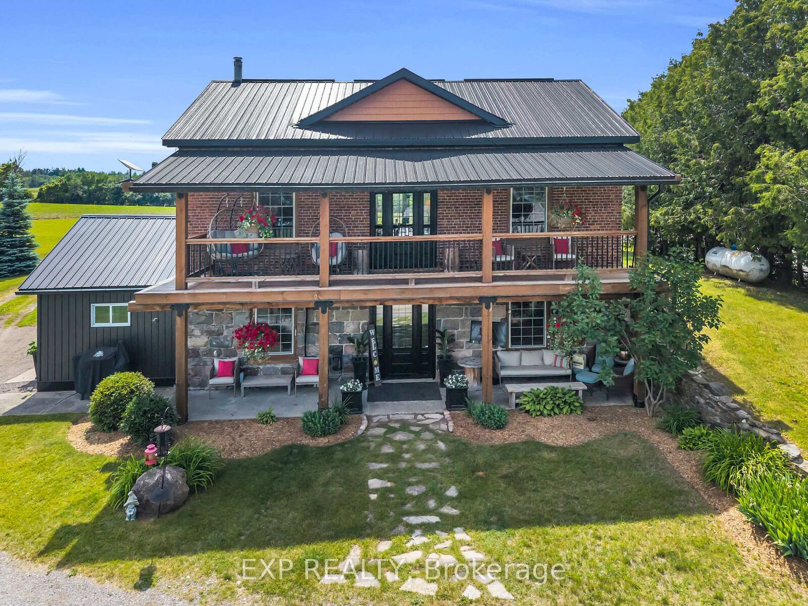 Property Photo: 220 Lakeridge Road ON L0C 1H0