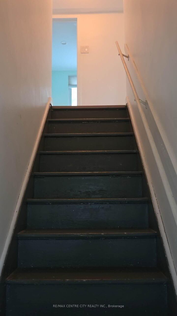 Property Photo:  1473 Oakdale Street  ON N5X 1J8 