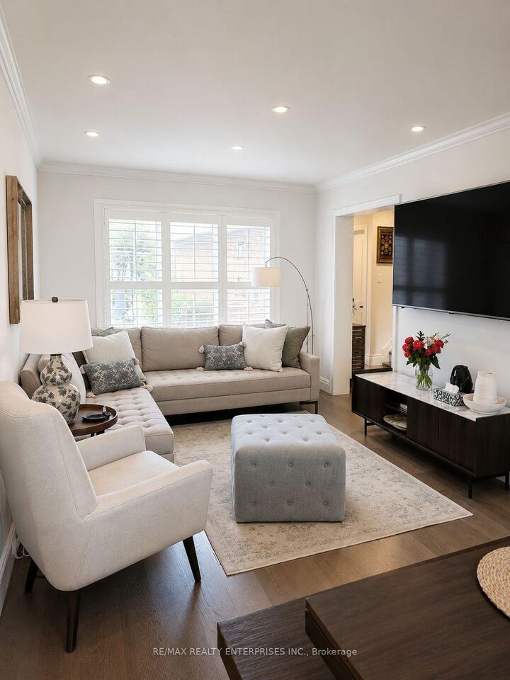 Photo de la propriété:  6681 Harlow Road Main &Amp 2nd Floor  ON L5N 4T4 