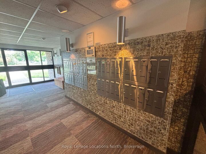 Property Photo:  184 Eighth Street 307  ON L9Y 2C8 