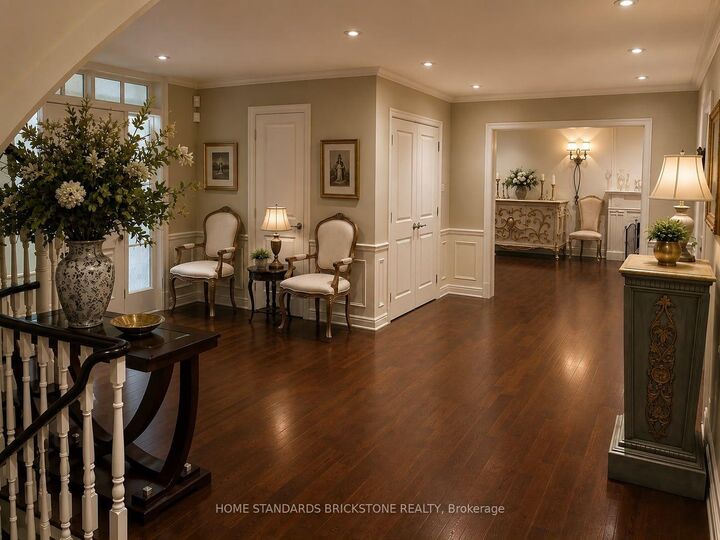 Property Photo:  2 Zaharias Court  ON M2L 2H6 