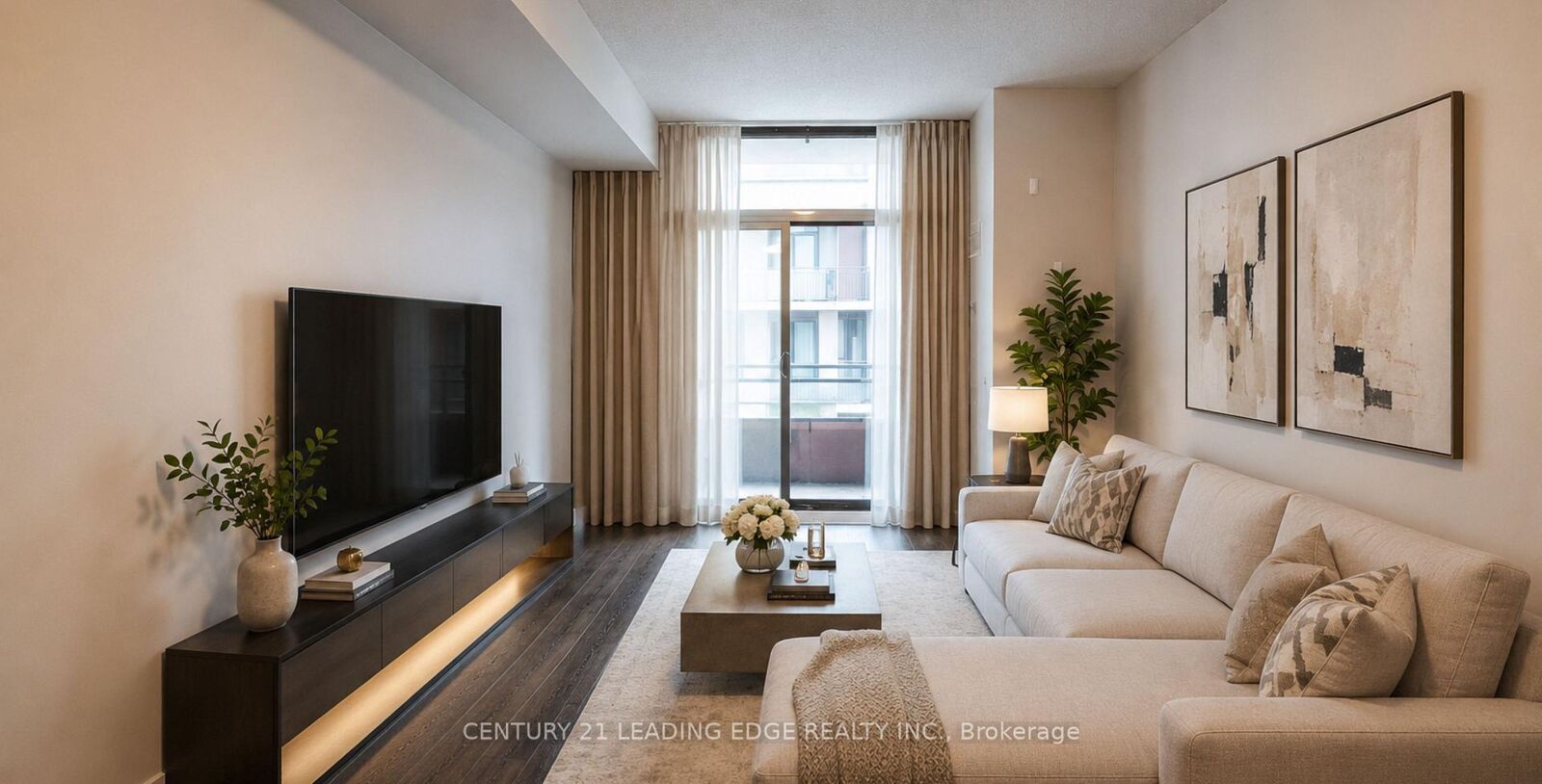 Property Photo: 15 Bruyeres Mews 517 ON M5V 0A7