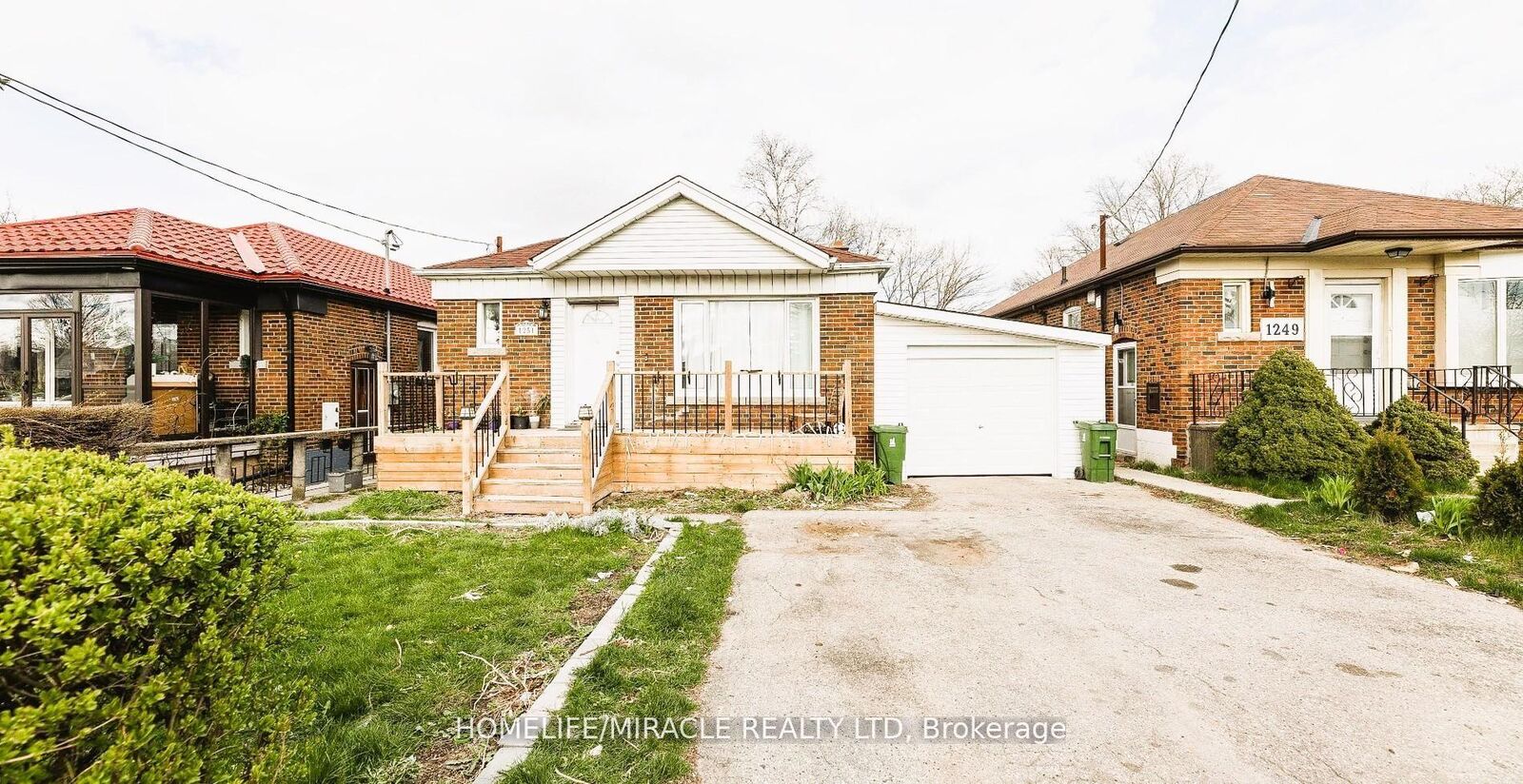 Property Photo:  1251 Warden Avenue Bsmt  ON M1R 2R4 