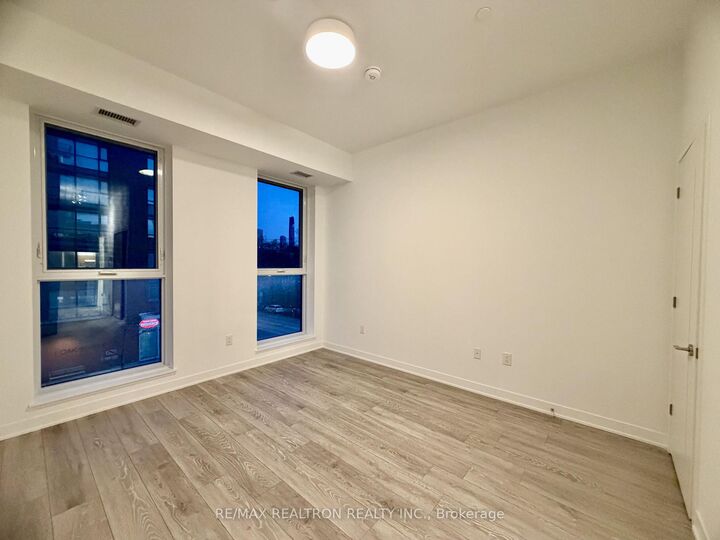 Property Photo:  10 Oak Street 216  ON M5A 0Z1 