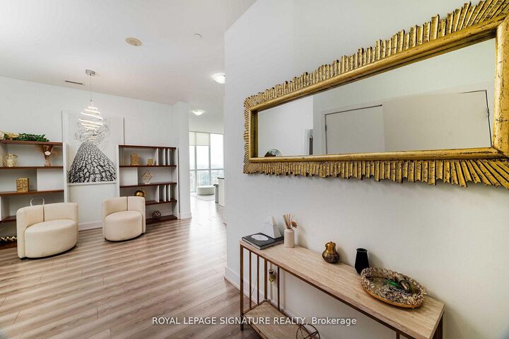 Property Photo:  4011 Brickstone Mews Ph4  ON L5B 0G3 