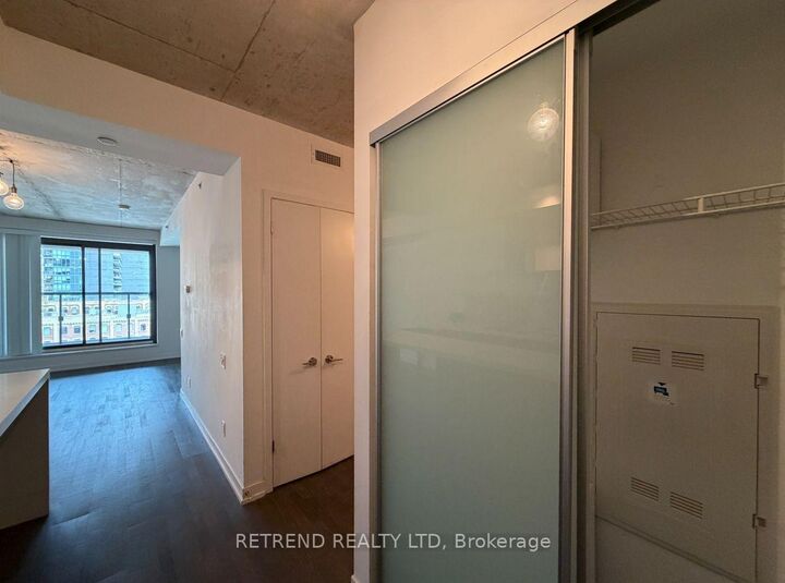 Property Photo:  560 King Street W 610  ON M5V 1M3 