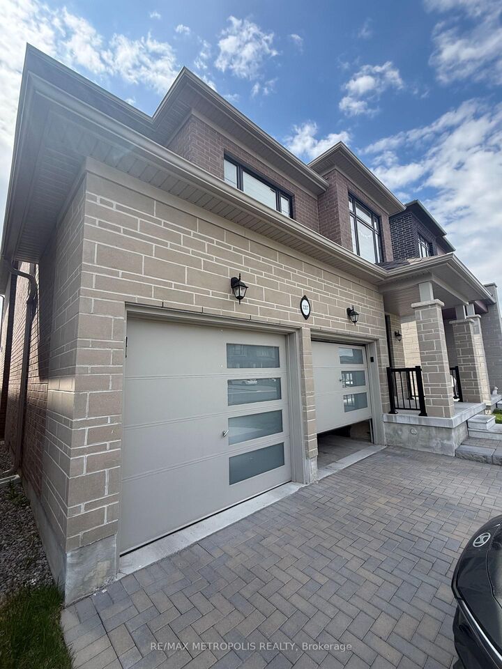 Property Photo:  1207 Wilmington Avenue  ON L1L 0T4 