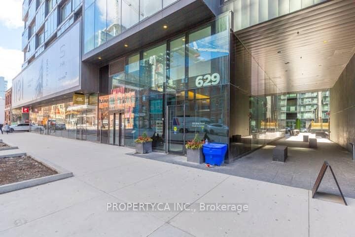 Property Photo:  629 King Street W 1216  ON M5V 1M5 