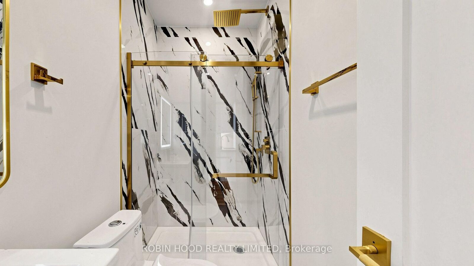 Property Photo:  24 Callender Street 3  ON M6R 2H3 