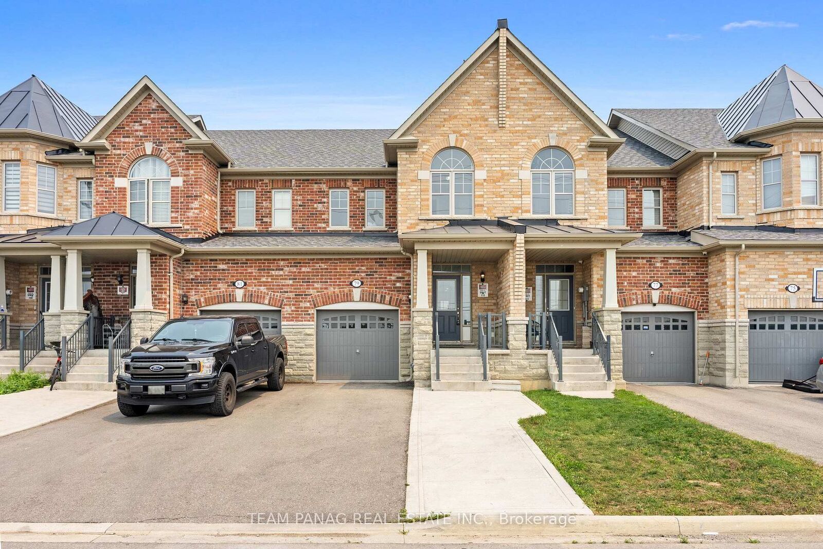 Property Photo: 79 Finegan Circle ON L7A 4Z8