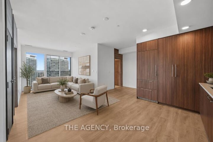 Property Photo: 18 Esther Shiner Boulevard 3107 ON M2K 0J7