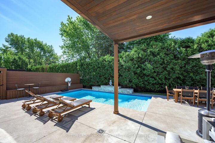 Property Photo: 1452 Byron Baseline Road 3 ON N6K 2V6