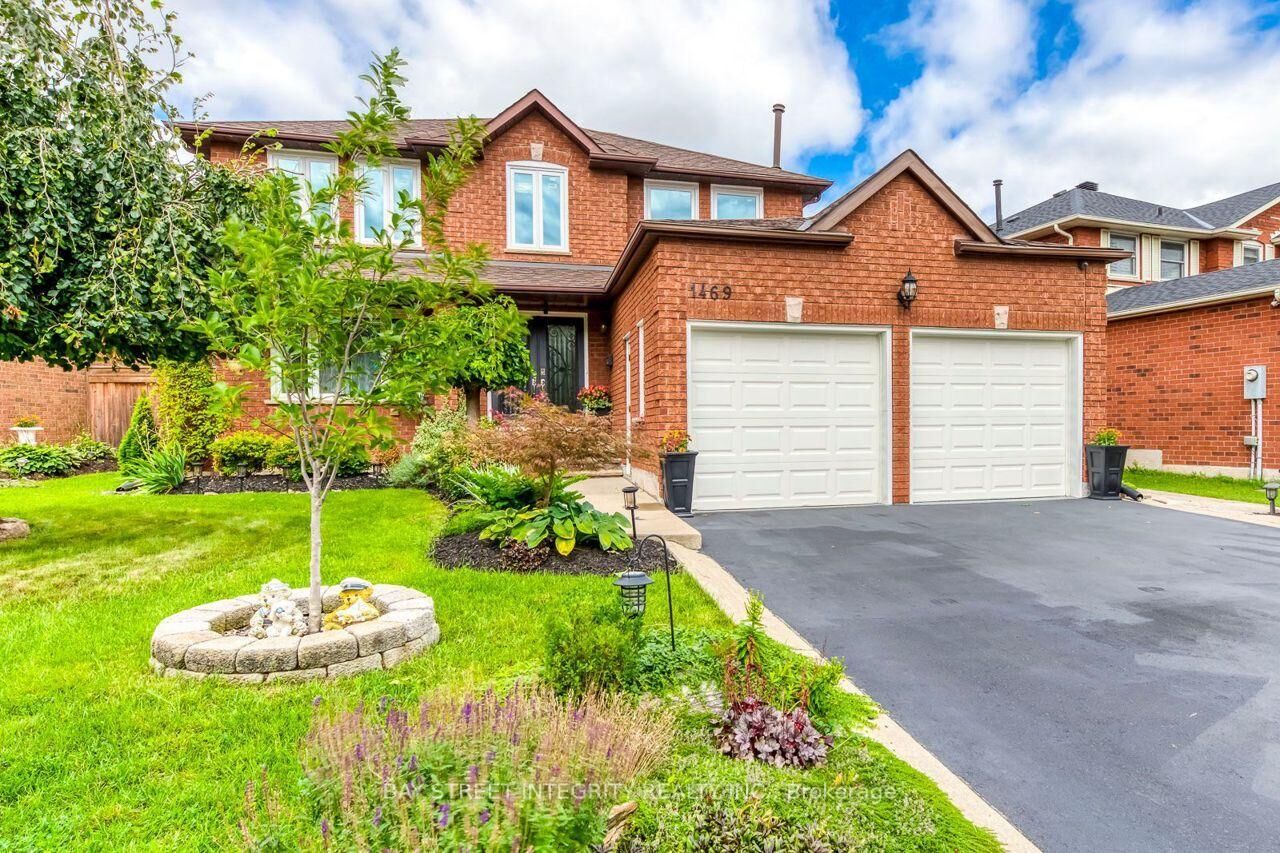 Property Photo: 1469 Reeves Gate ON L6M 3E2