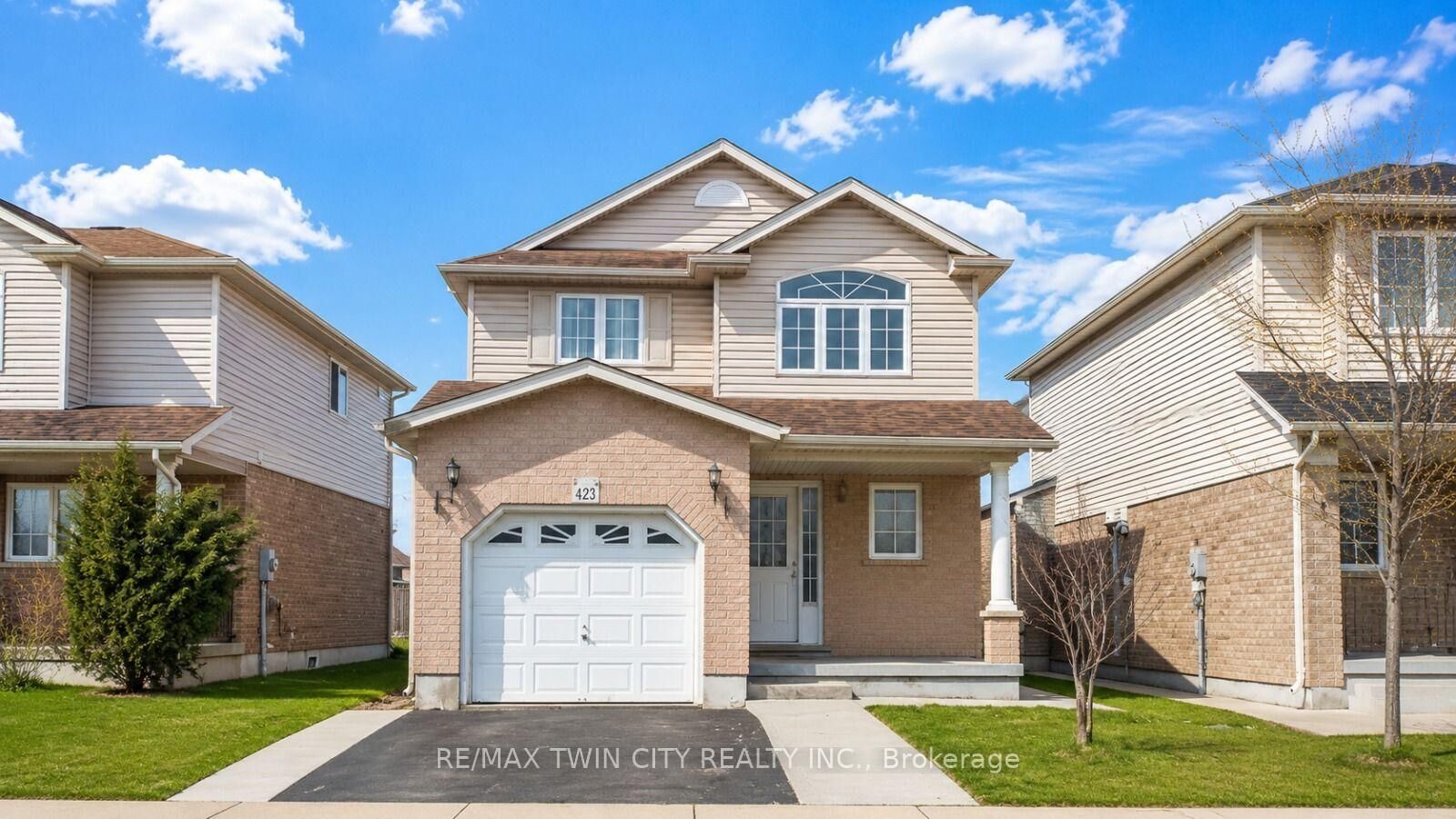 Property Photo:  423 Tealby Crescent Basement  ON N2J 4Y8 