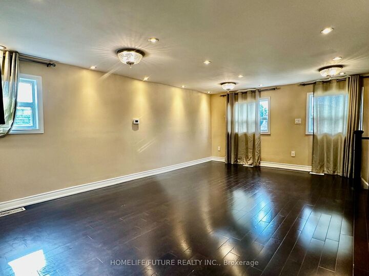Property Photo:  350 Eulalie Avenue  ON L1H 2B8 