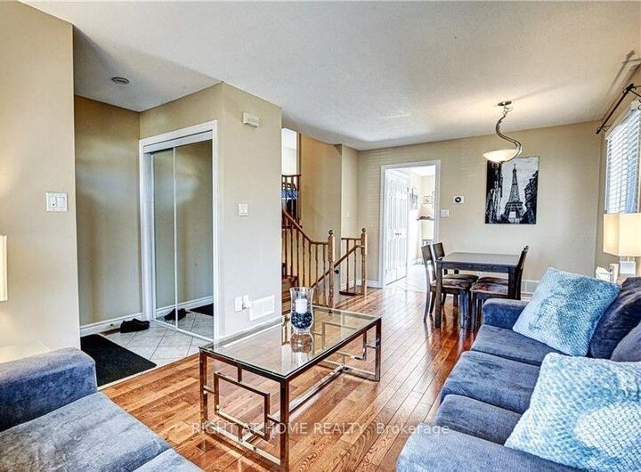 Property Photo:  47 Jackson Court W  ON L3C 7G2 