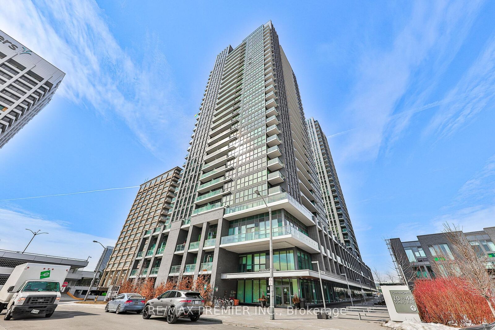 Property Photo:  2 Sonic Way 610  ON M3C 0P2 