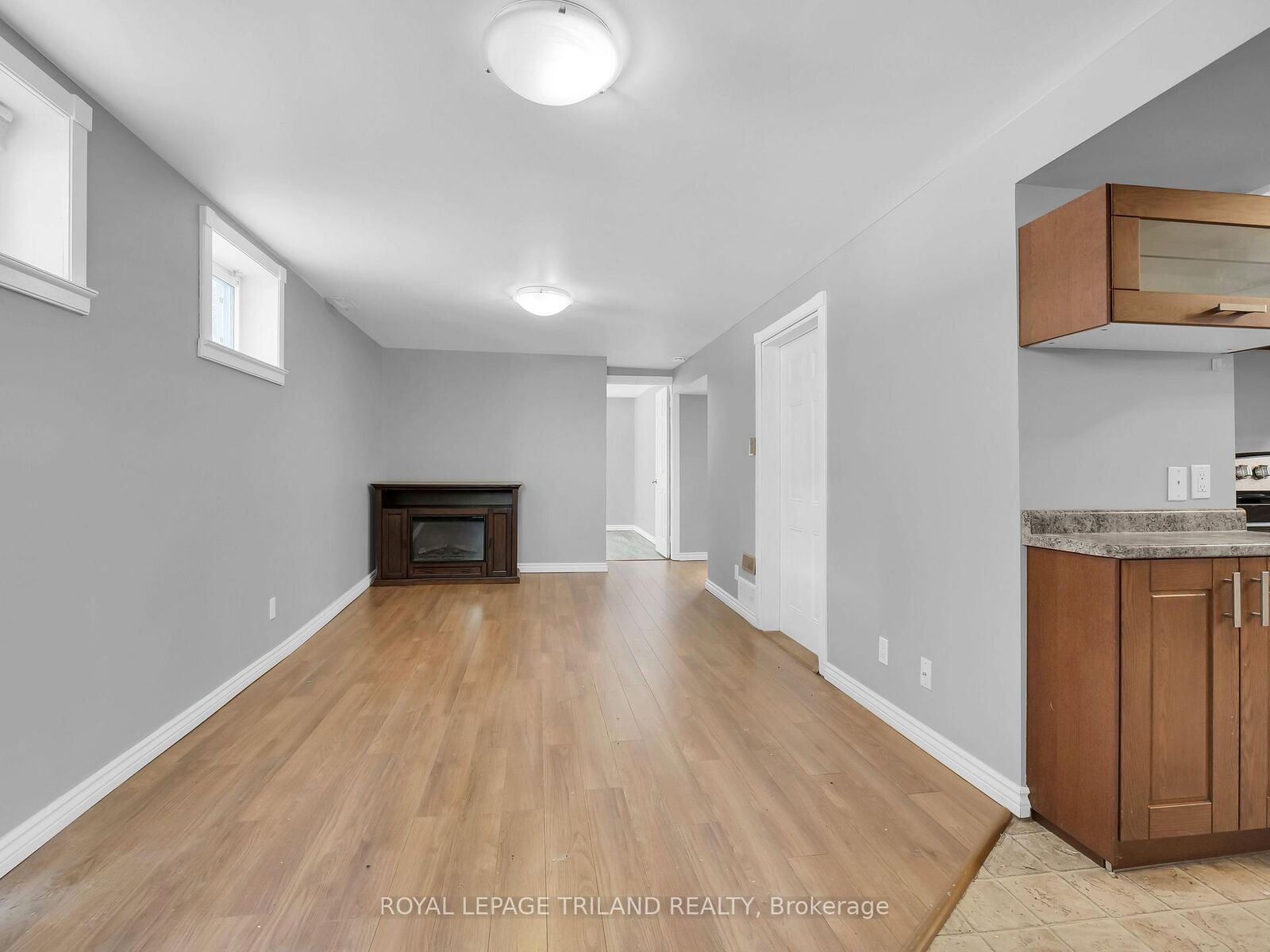 Property Photo:  35 Miles Street 2  ON N5Y 2T7 