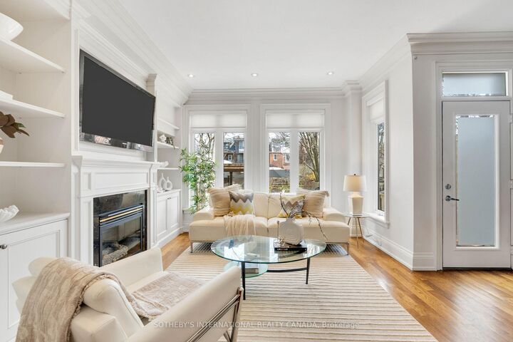 Property Photo:  721 Markham Street  ON M6G 2M2 