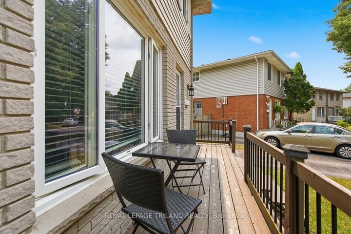 Property Photo: 59 Kintail Crescent ON N6E 1J4