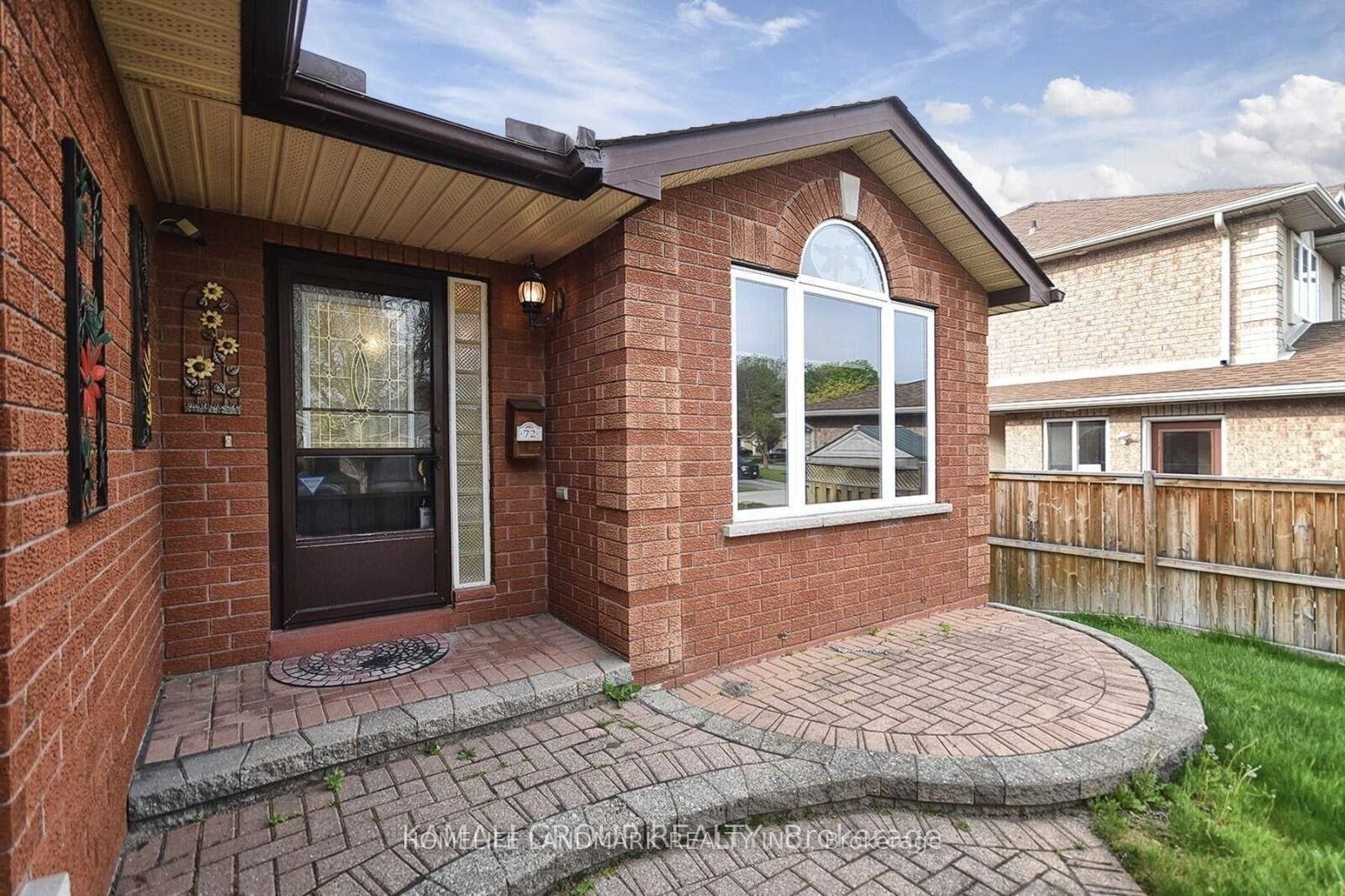 Property Photo:  72 Osprey Ridge Road  ON L4M 6P3 