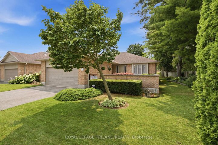 Property Photo:  5 Cadeau Terrace 11  ON N6K 4H1 