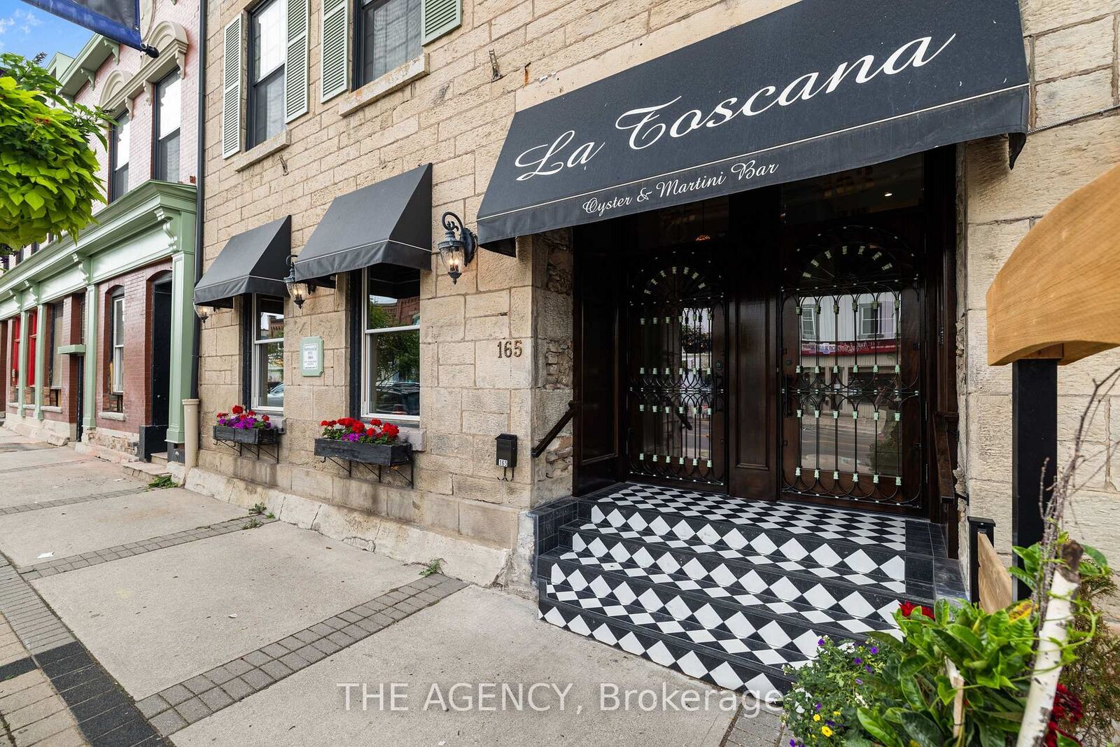 Property Photo:  163 Main Street E 304  ON L9T 1N7 