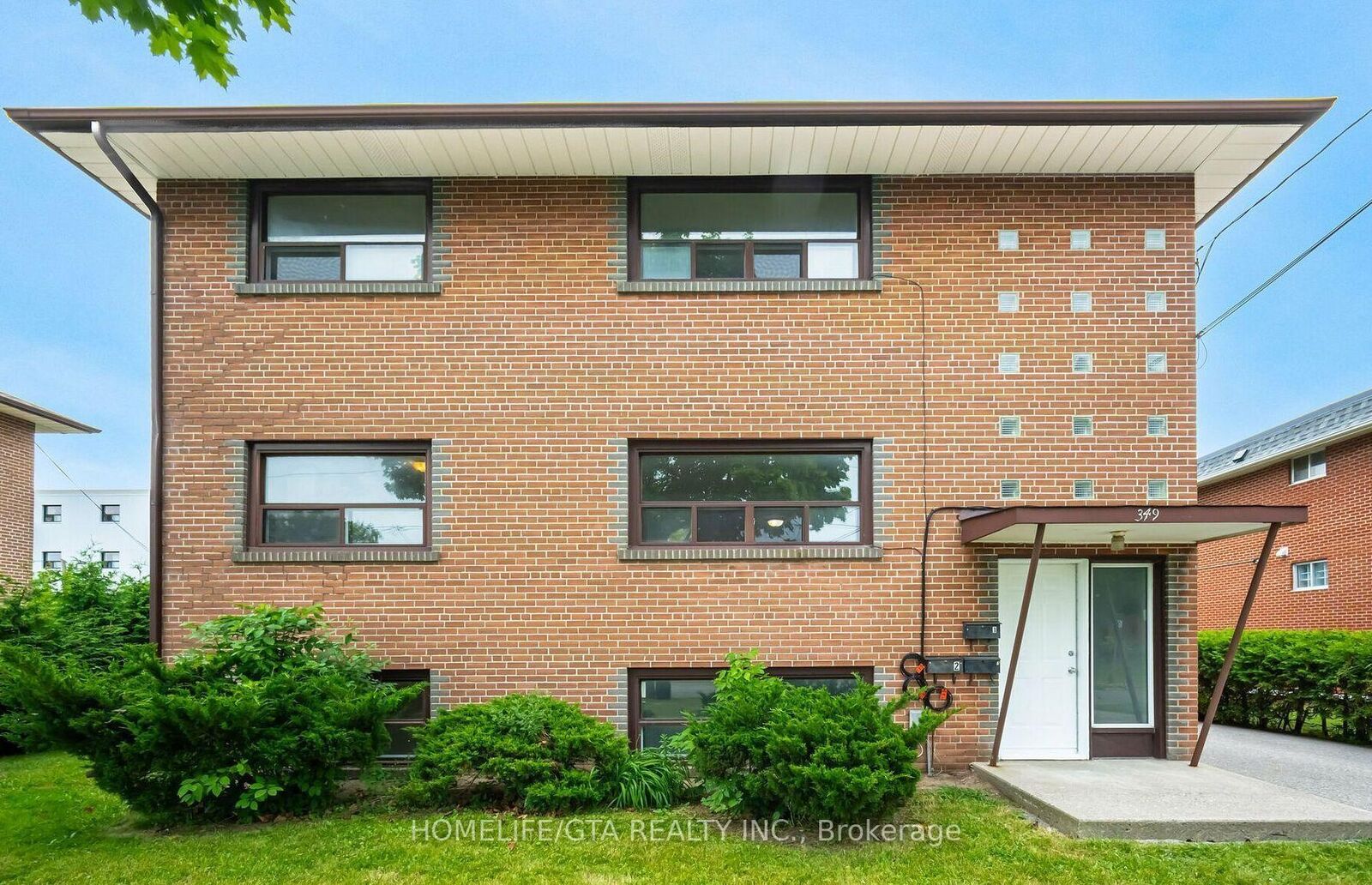 Property Photo: 349 Frontenac Avenue Unit 3 ON L1J 2A7