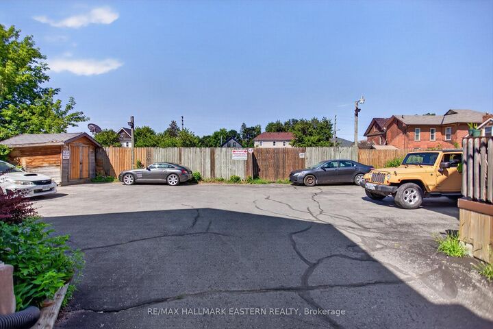 Property Photo:  187 Aylmer Street N  ON K9J 3K2 