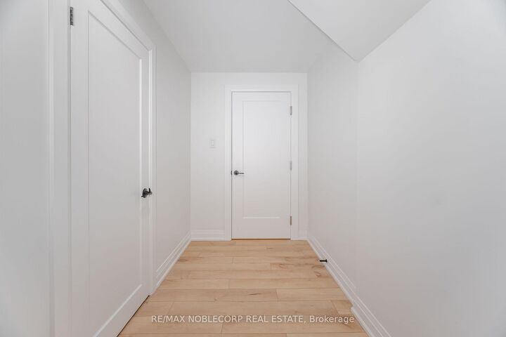 Photo de la propriété:  131 Dunstan Crescent Lower  ON L4L 3W5 