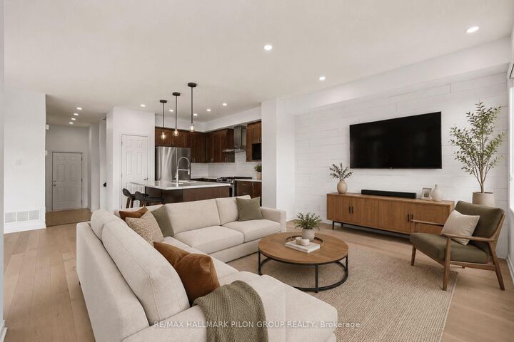 Property Photo: 38 Riddell Street ON K7C 0J4