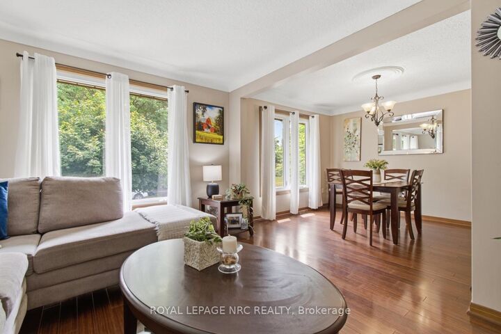 Property Photo:  11 Jennifer Court  ON L3C 6E9 