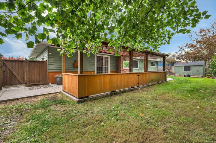 Property Photo: 66 Oregon Rd BC V9W 5T1